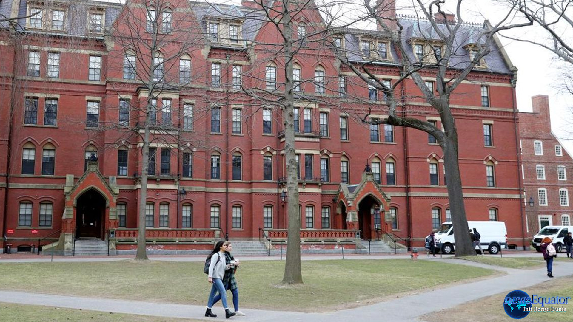 Trump: Harvard Hanya Terima Mahasiswa Asing yang Tunduk